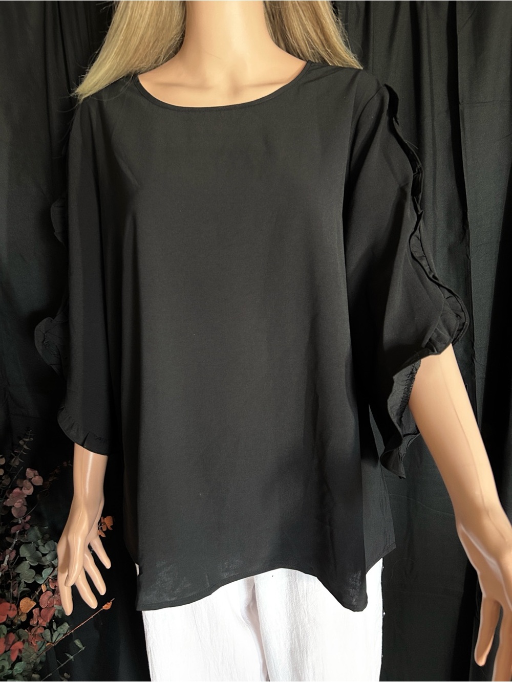 NWT EVALESS BLACK RUFFLE SLEEVE TOP XL